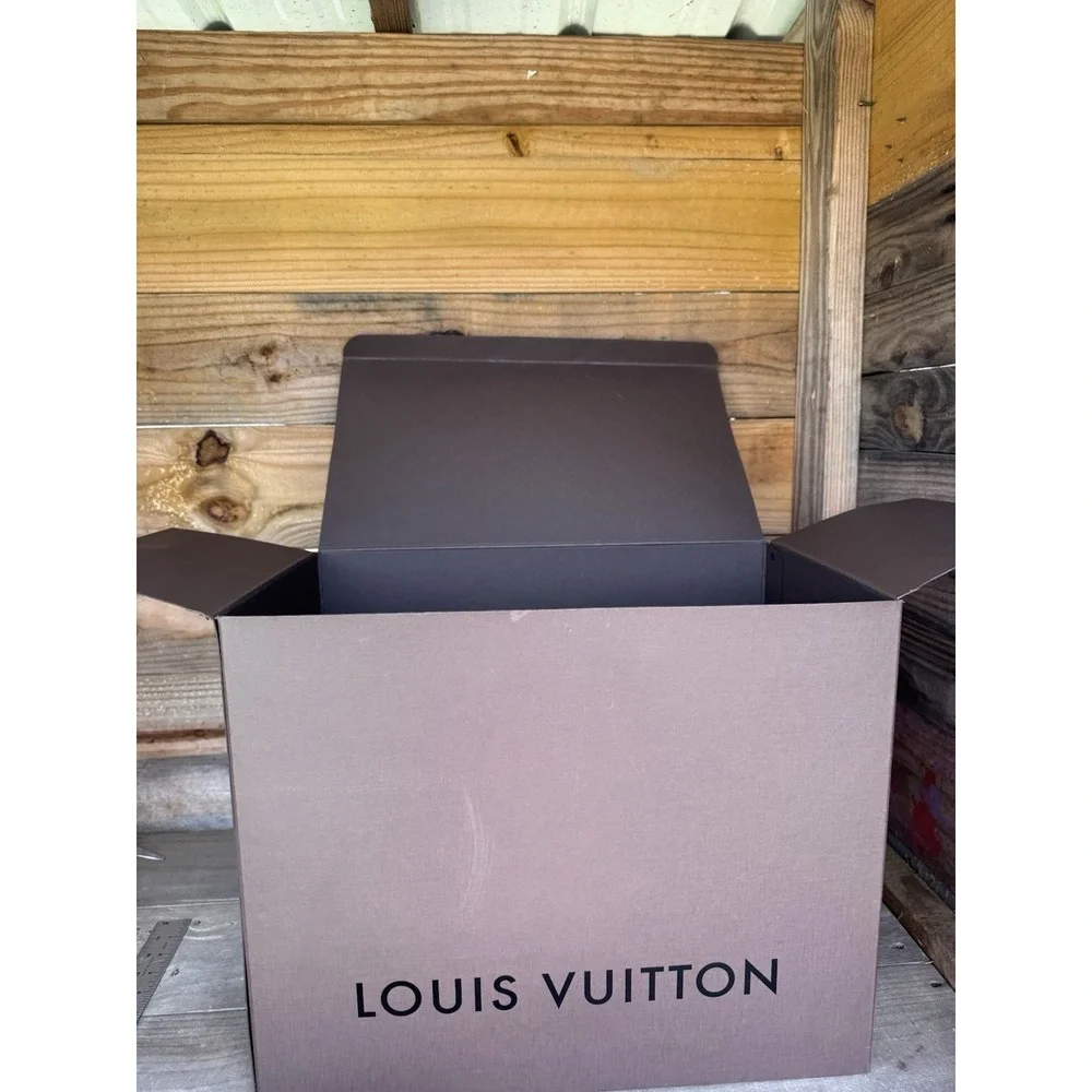 LOUIS VUITTON EMPTY BOX - Large- 17